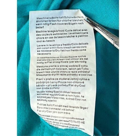 Venus Criss Cross Off the Shoulder Top Body Hugging Feminine Jersey LARGE Beach - Picture 10 of 11